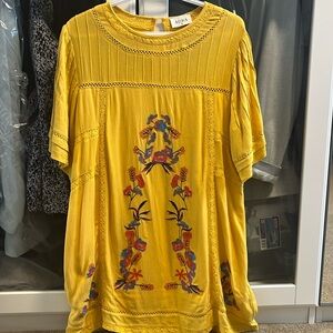 Yellow lose dress in size S